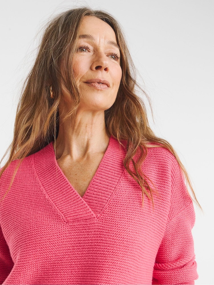 JD Williams Pink V-Neck Curved Hem Jumper - Image 2 of 4