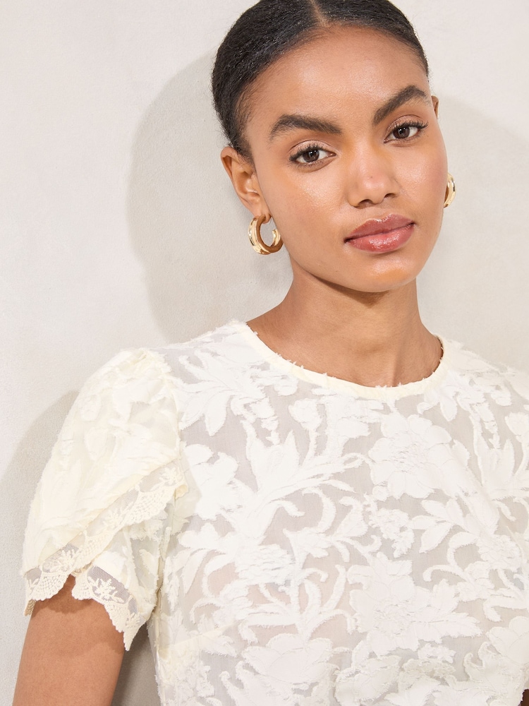 Lipsy Cream Printed Tulip Sleeve Detail T-Shirt - Image 3 of 5