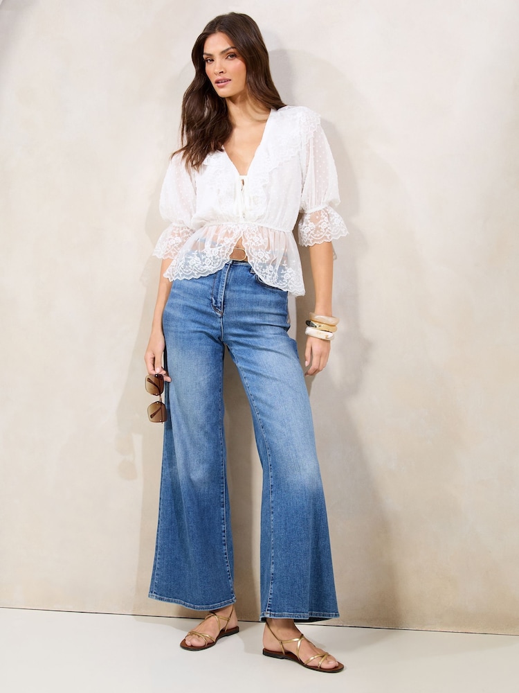 Lipsy Lace Dobby Ruffle Tie Detail Blouse - Imagen 2 de 4 Lipsy Lace Dobby Ruffle Tie Detail Blouse - Imagen 2 de 4