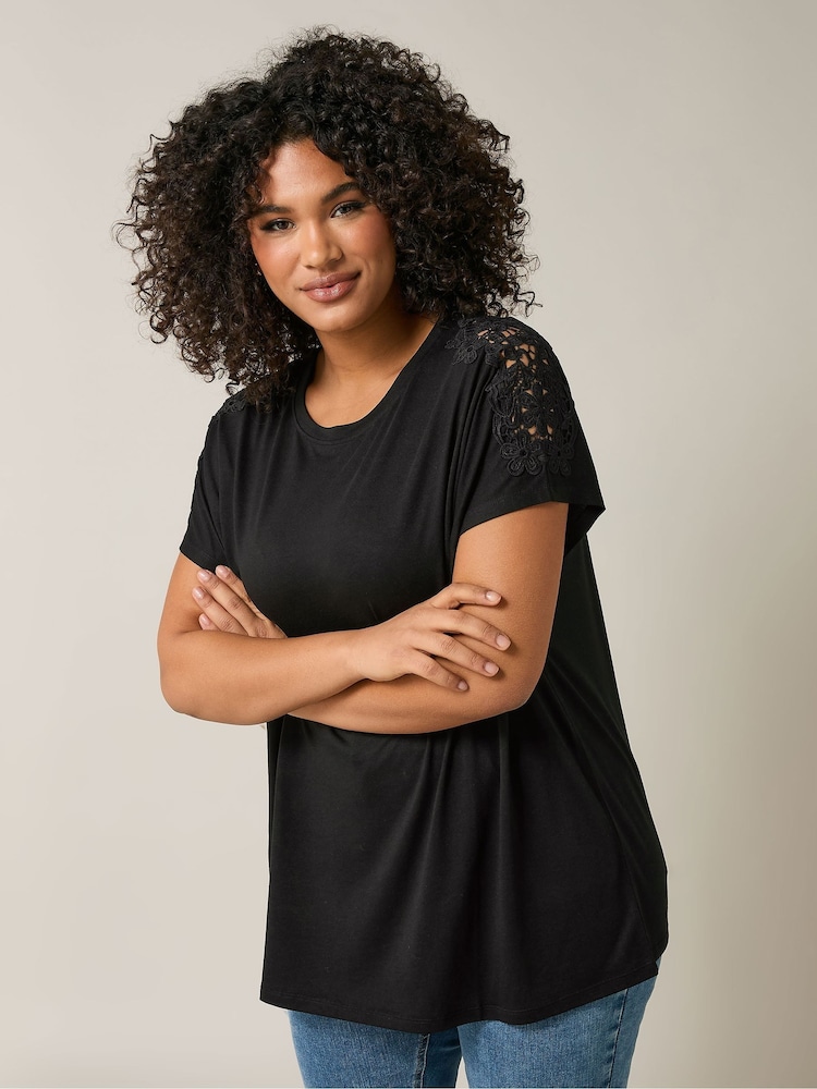 Evans Crochet Shoulder Black T-Shirt - Imagen 1 de 5 Evans Crochet Shoulder Black T-Shirt - Imagen 1 de 5