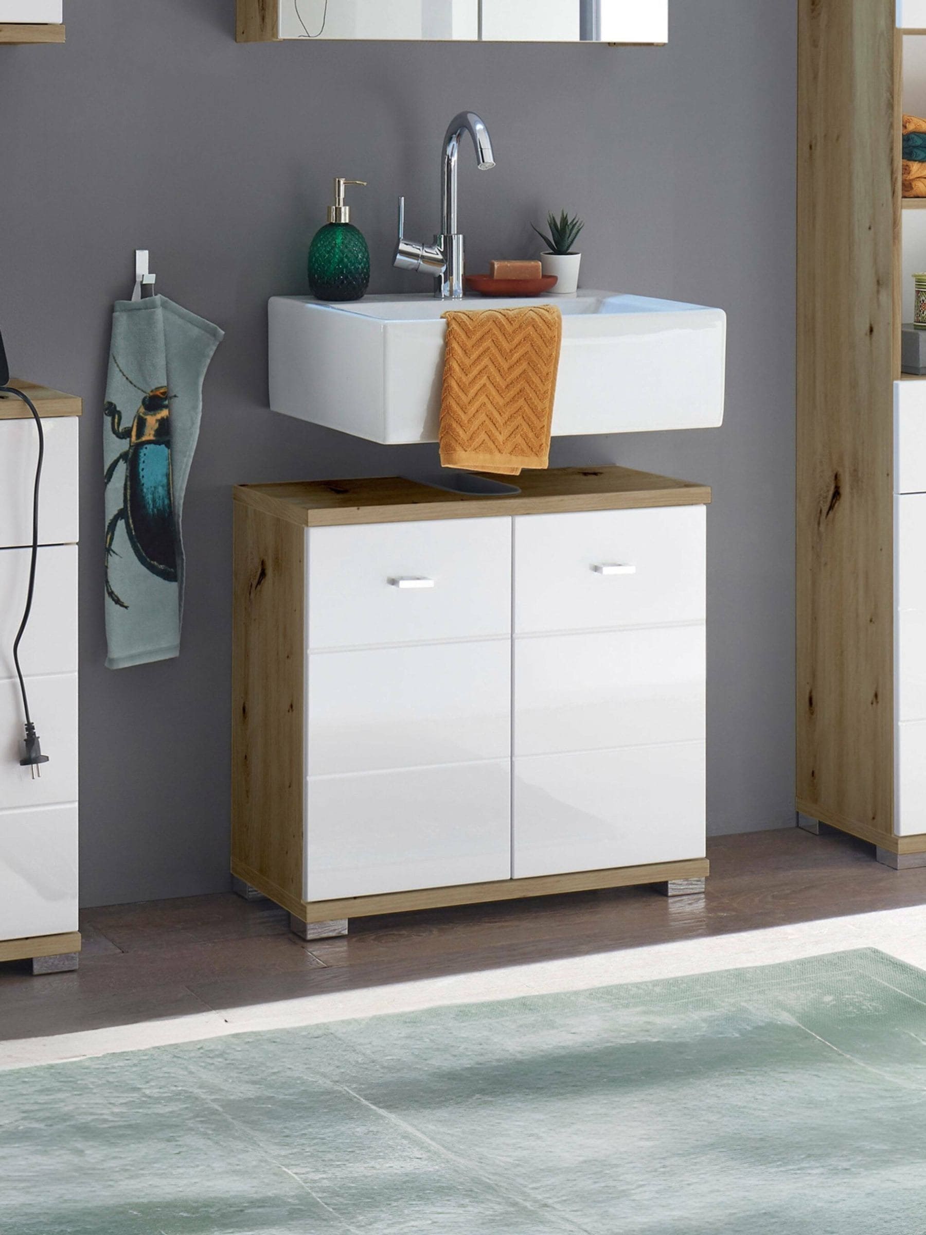 Julian Bowen Pool 2 Door White And Oak Bathroom Sink Cabinet - Image 5
