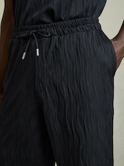 Reiss Navy Alvar Wave Jacquard Drawstring Shorts - Image 4 of 6