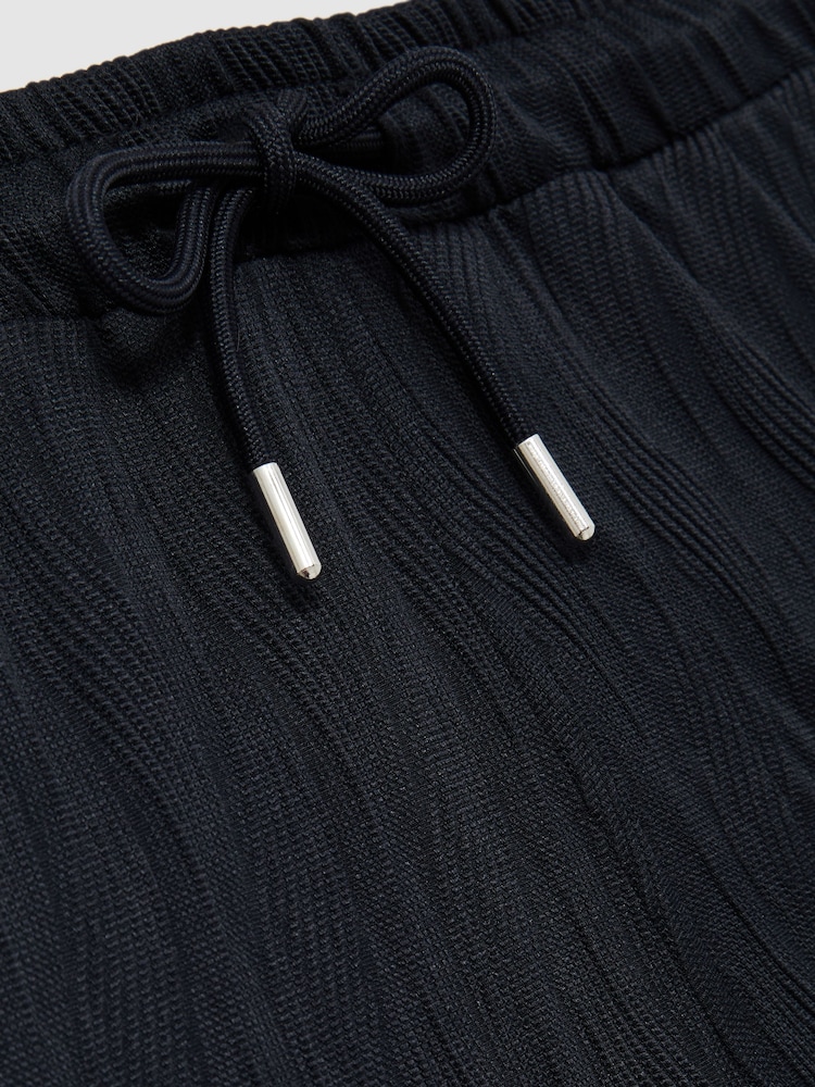Reiss Navy Alvar Wave Jacquard Drawstring Shorts - Image 6 of 6