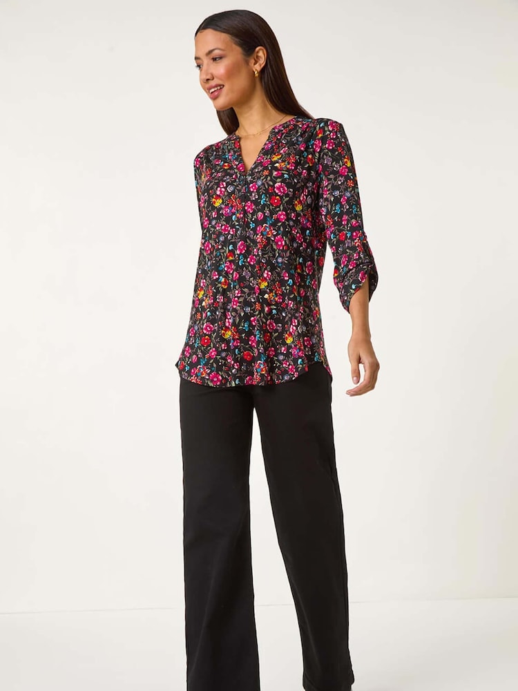 Roman Pink Floral Print V-Neck Stretch Top - Image 2 of 5 Roman Pink Floral Print V-Neck Stretch Top - Image 2 of 5