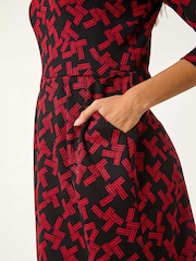 Roman Red Geometric Pleated Pocket Shift Dress - Image 5 of 5