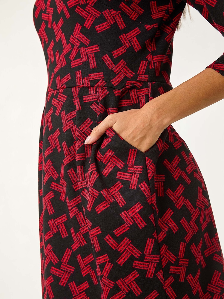 Roman Red Geometric Pleated Pocket Shift Dress - Image 5 of 5