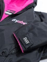 dryrobe Black/Chrome Advance Kids Long Sleeve Changing Robe - Image 8 of 8
