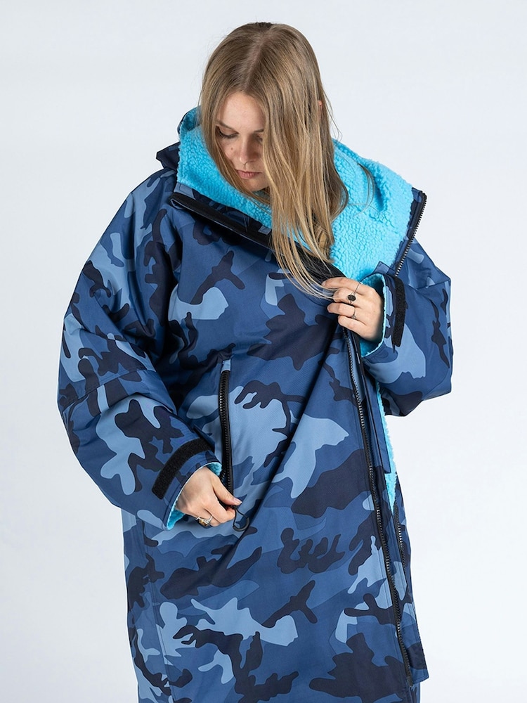 dryrobe Blue Advance Adult Long Sleeve Changing Robe - Image 4 of 13