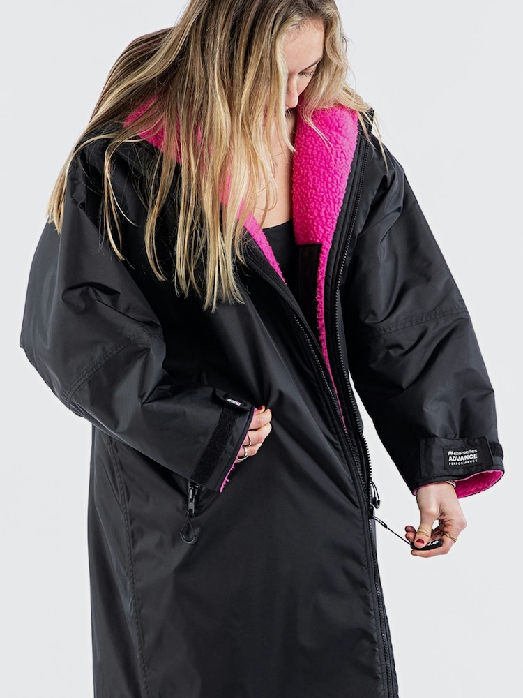 dryrobe Black Dark Advance Adult Long Sleeve Changing Robe - Image 4 of 13