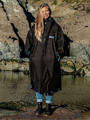 Черный - Халат для переодевания с длинными рукавами для взрослых dryrobe Advance - Изображение 2 из 14