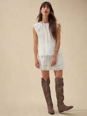 White Sleeveless Pintuck Blouse With Mesh Embroidery - Image 2 of 8