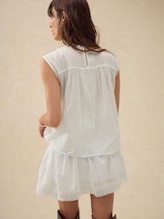 White Sleeveless Pintuck Blouse With Mesh Embroidery - Image 3 of 8