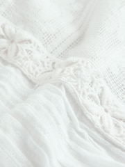 White Sleeveless Pintuck Blouse With Mesh Embroidery - Image 7 of 8