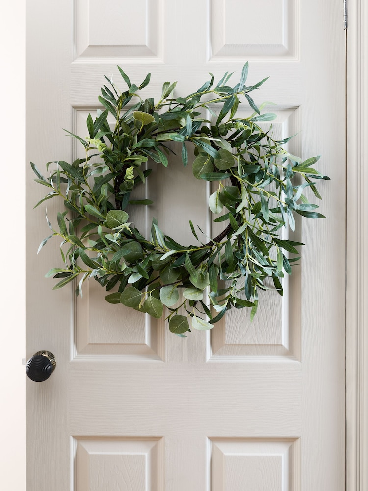 Green Eucalyptus Wreath - Image 1 of 4