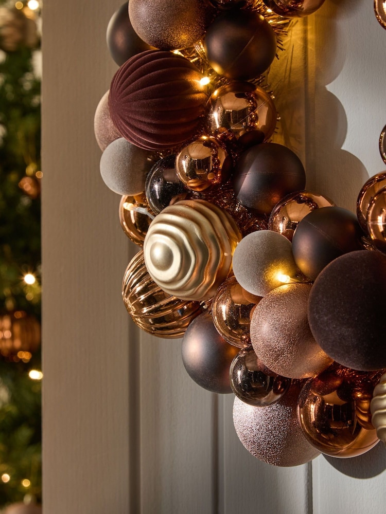 Copper Bauble Pre Lit Christmas Wreath - Image 4 of 4 Copper Bauble Pre Lit Christmas Wreath - Image 4 of 4