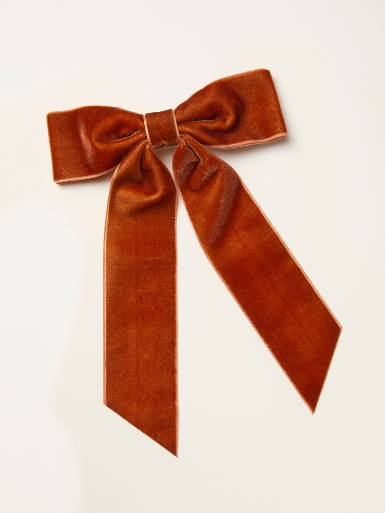 برتقالي داكن - FatFace Velvet Hair Bow - صورة 1 من 2 برتقالي داكن - FatFace Velvet Hair Bow - صورة 1 من 2