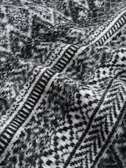 Preto/Branco - Blusa de gola redonda Crew Neck com estampa Fairisle Pattern de corte Regular Fit - Imagem 9 de 9