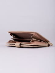 Ruskea - Lakeland Leather Medium Tab Kukkaro - Kuva 4 / 5