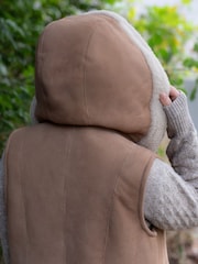 Lakeland Leather Brown Grasmoor Shearling Hooded Gilet - Image 3 of 8