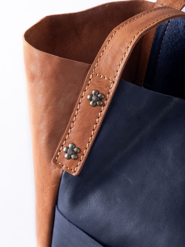 Lakeland Leather Blue Hartsop Leather Tote Bag - Image 8 of 8