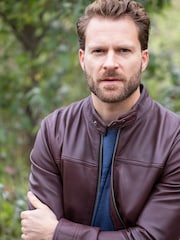 Lakeland Leather Burgundy Calder Jacket - Image 6 of 8