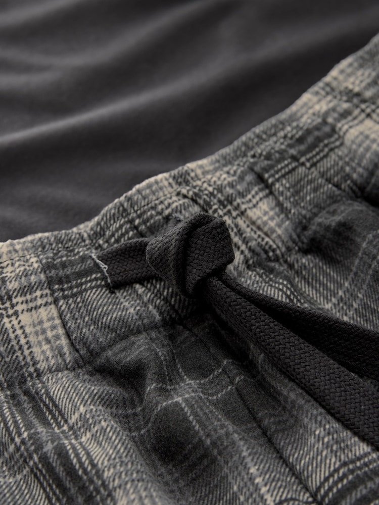 Black/White Monochrome Check Motionflex Cosy Shorts Pyjamas Set - Image 5 of 6