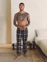 Diseño a cuadros en negro/neutro - Motionflex Corded Cosy Cuffed Pyjama Bottoms - Imagen 3 de 9