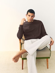 Schokoladenbraun - Leichtes Sweatshirt mit Rundhalsausschnitt​​​​​​​ - Bild 5 von 11