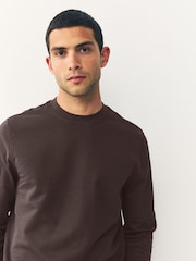 Schokoladenbraun - Leichtes Sweatshirt mit Rundhalsausschnitt​​​​​​​ - Bild 7 von 11