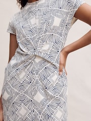 White/Black Twist Short Sleeved T-Shirt Summer Dress - Image 4 of 7