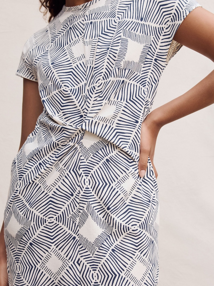 White/Black Twist Short Sleeved T-Shirt Summer Dress - Image 4 of 7