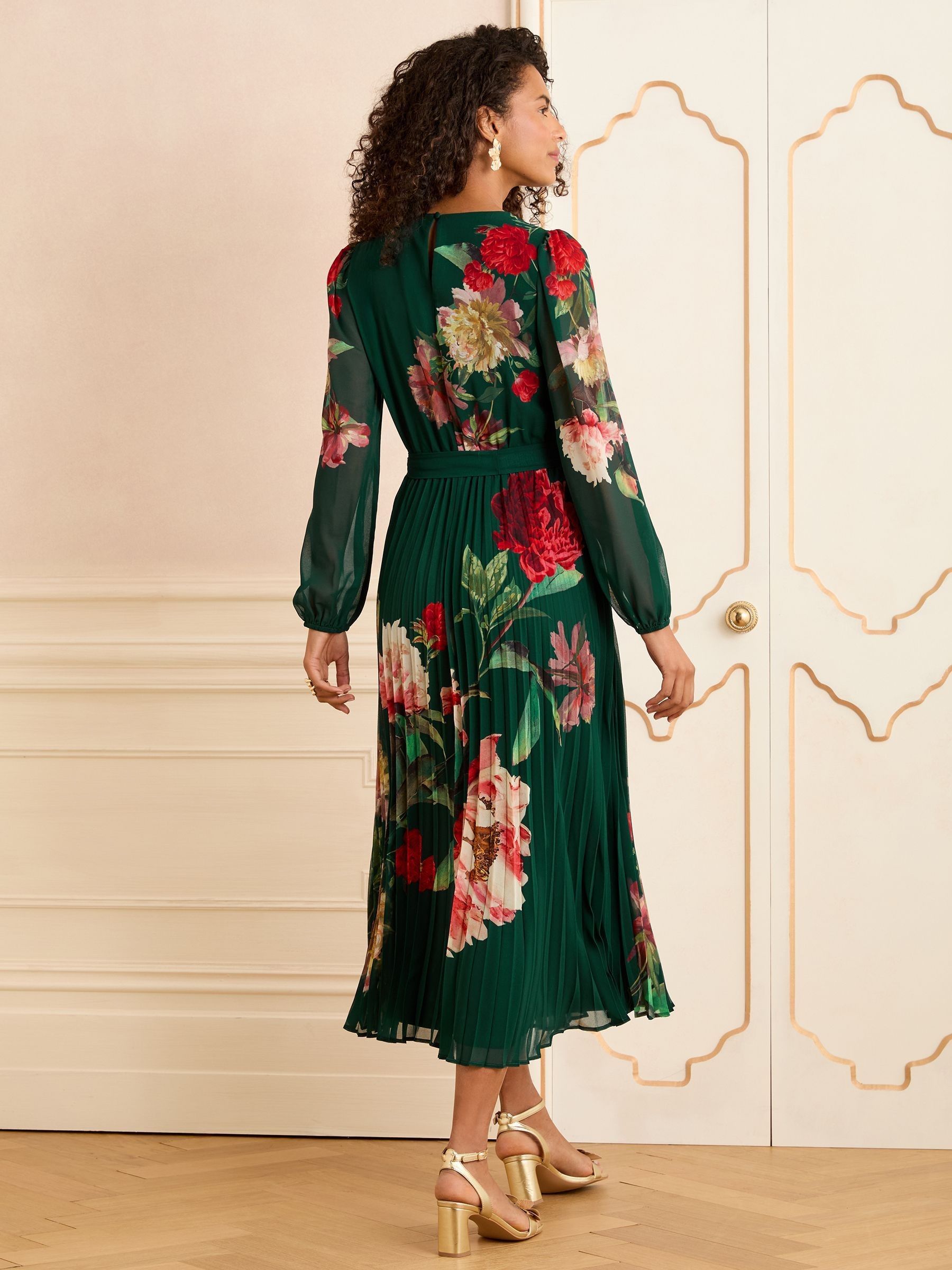 Order Roses Dress Buy Love & Roses Green Floral Print Printed Crew Neck Pleated Long ...