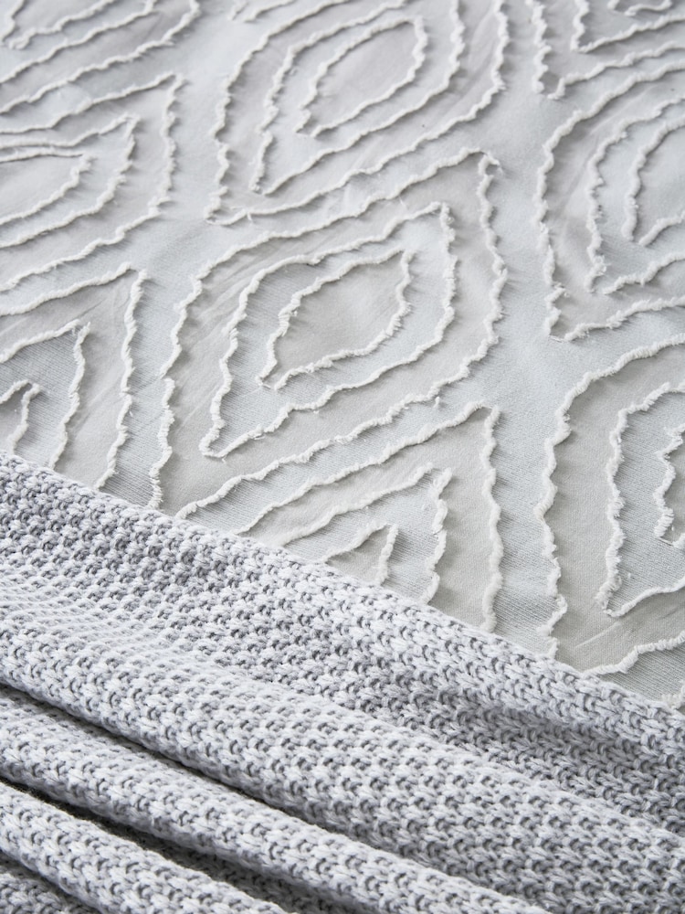 1951 Silver Gia Duvet Cover and Set - Image 4 of 4