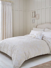Sanderson Linen Pyramus Duvet Cover and Set - Image 2 of 4