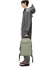 Rains Large Green Book Daypack Bag - Imagen 5 de 5