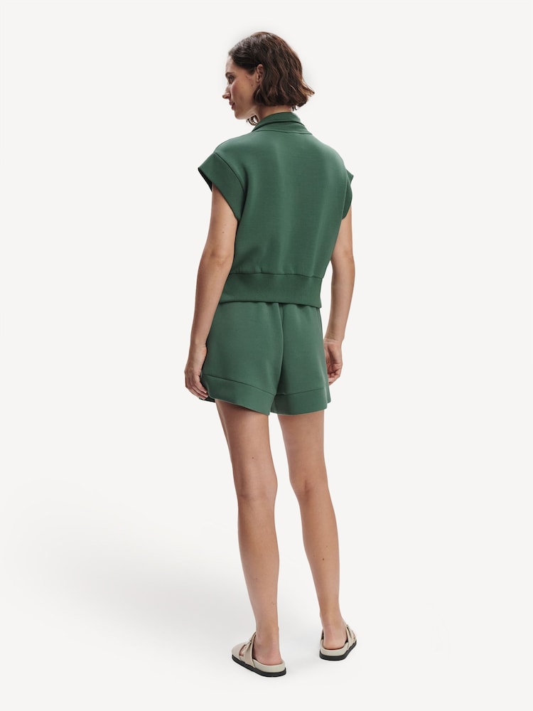 Varley Green Atrium High Rise Shorts 4.5 - Image 2 of 8