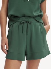 Varley Green Atrium High Rise Shorts 4.5 - Image 7 of 8