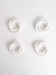 Sixty3 Styled White Set of 4 Thalia Napkin Rings - Image 3 of 6