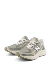 New Balance Grey Womens Fresh Foam Arishi V4 Trainers - Image 6 of 12