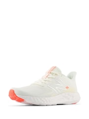 New Balance White Womens 411 V3 Trainers - Image 4 of 10