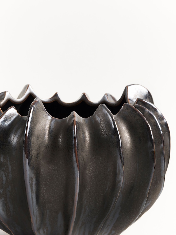 Sixty3 Styled Bronze Seraphine Vase - Image 7 of 7