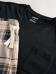 Kariert, neutral/schwarz - Kurzärmeliger Jersey-Pyjama - Bild 13 von 13