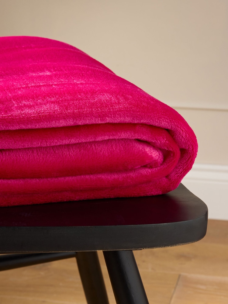 Rose Pink Plush Fleece Throw - Image 3 of 3 Rose Pink Plush Fleece Throw - Image 3 of 3