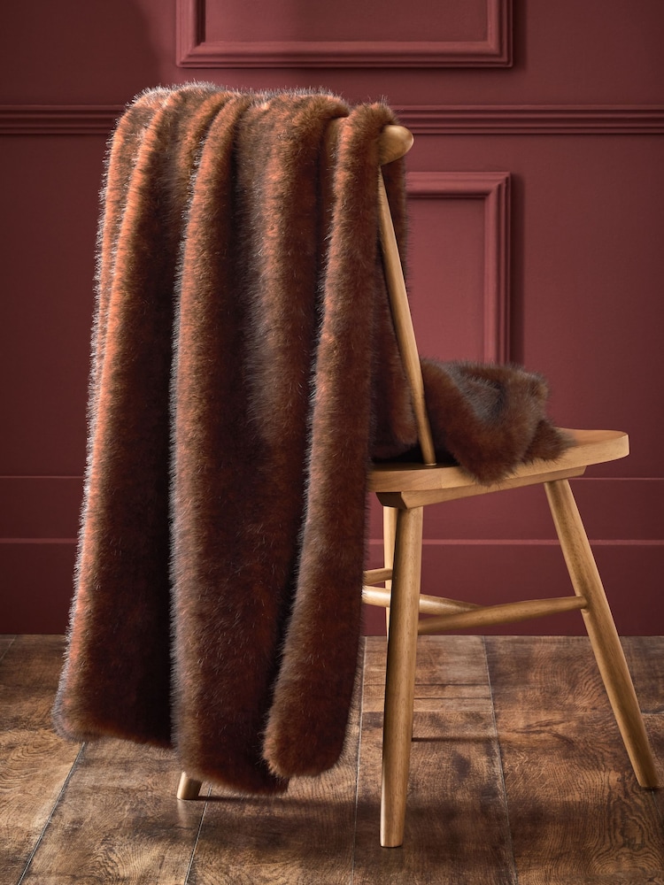 Brown Fox Faux Fur Throw - Image 2 of 4