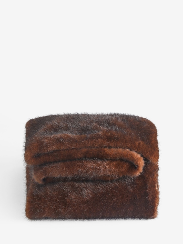 Brown Fox Faux Fur Throw - Image 4 of 4