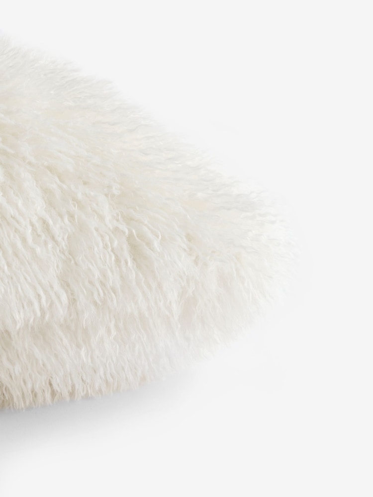 Ivory 40 x 59cm Mongolian Faux Fur Cushion - Image 6 of 6 Ivory 40 x 59cm Mongolian Faux Fur Cushion - Image 6 of 6
