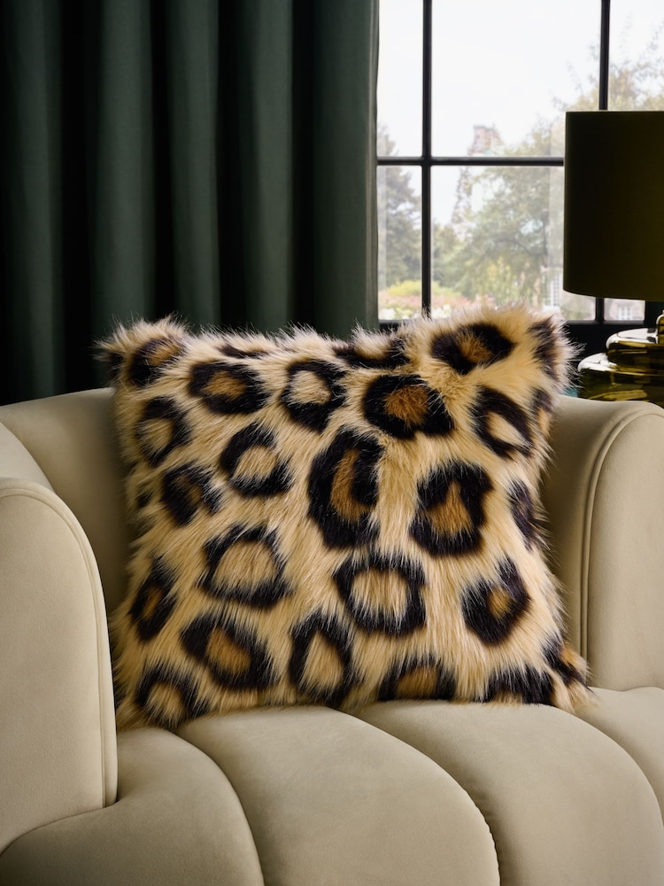 50 x 50cm Long Leopard Print Faux Fur Cushion - صورة 1 من 5