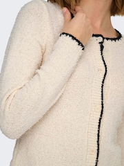 ONLY Cream Cosy Contrast Edge Cardigan - Image 4 of 6