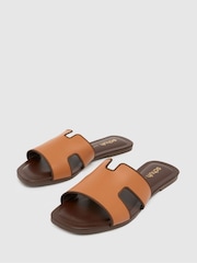 Schuh Tandra Leather Mule Sandals - Image 4 of 4