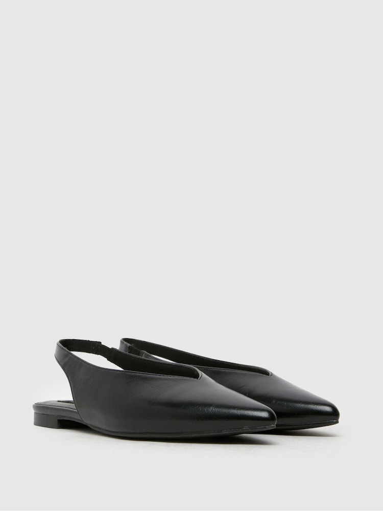 שחור - Schuh נעליים בעיטור תחרה עם חרטום מחודד ורצועה אחורית - תמונה 2 מתוך 4